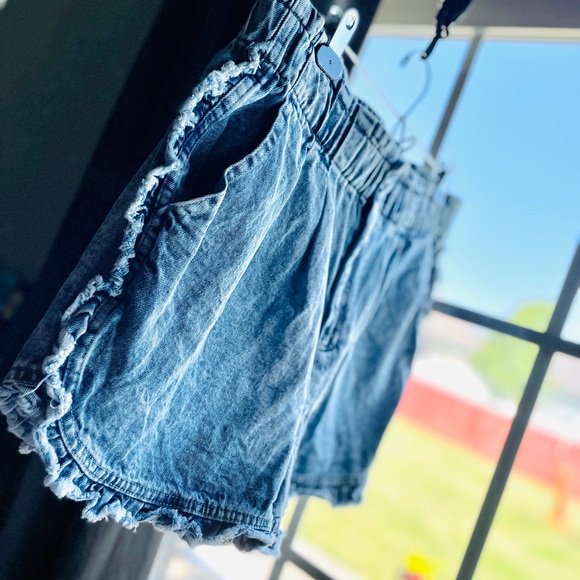 🆕 Very J Acid Wash Jean Shorts - Picture 2 of 8